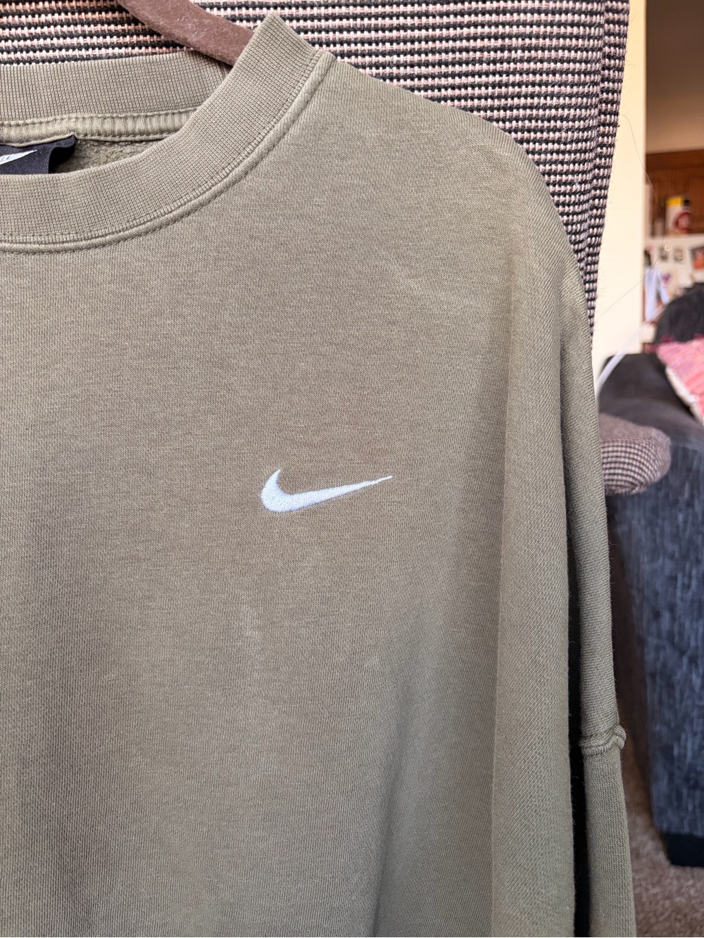 Nike Olive Green Cropped Crewneck Sweatshirt Size XL - Picture 5 of 7